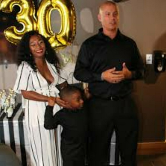 ~Only 1 Med left~Lovely jumpsuit - Picture 3 of 8